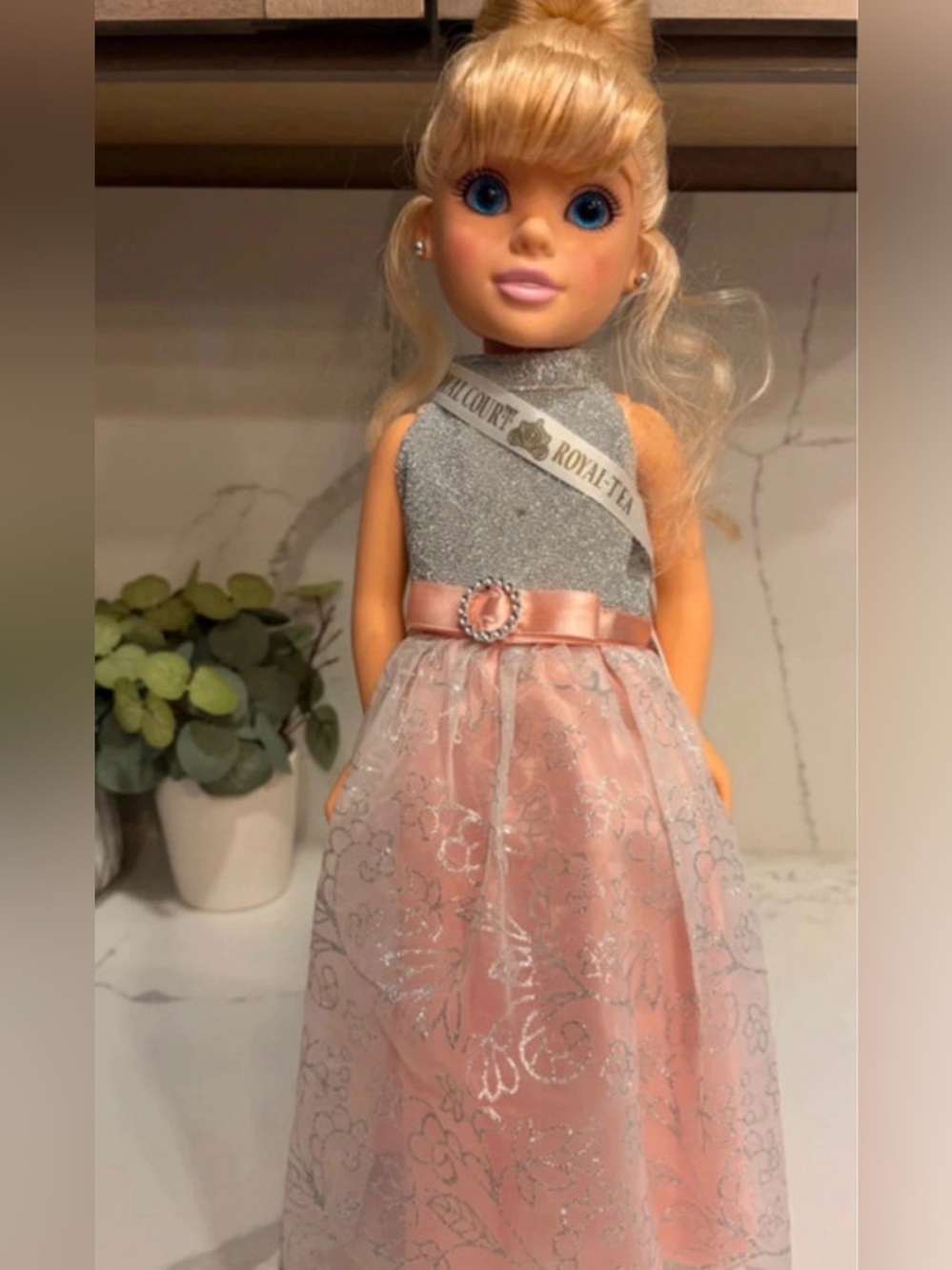 Vintage Disney Cruise Line Royal Court Royal-Tea Cinderella Doll
Jakks Pacific 1